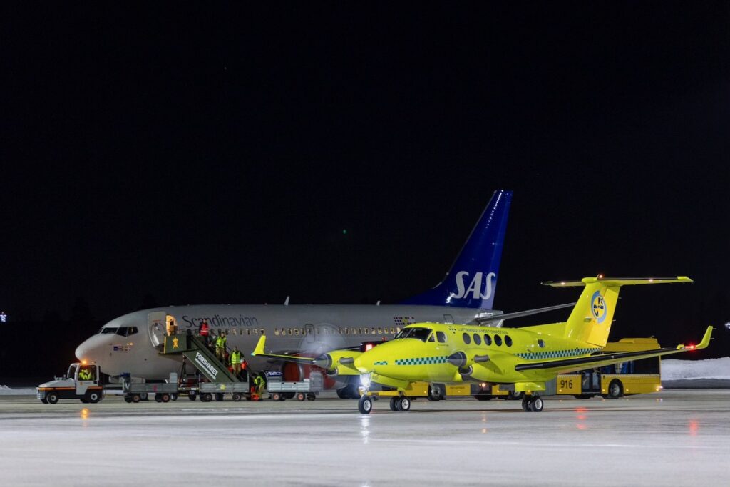 SAS B737 700 medevac