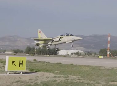 First flight of Hürjet trainer jet