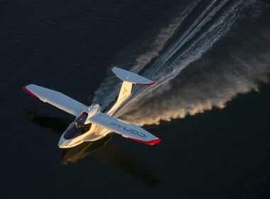 ICON A5 Stunning_02