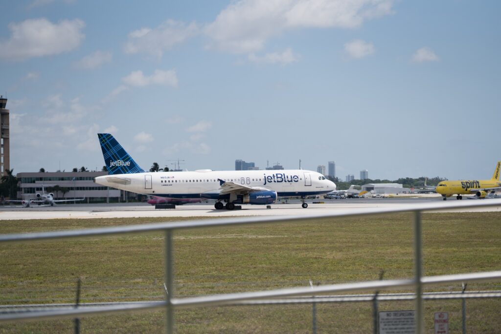 Following the lawsuit against the JetBlue and Spirit Airlines merger which other airline mergers has the DOJ blocked