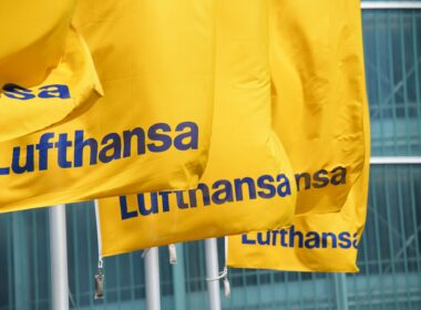 Lufthansa's two airlines remain unprofitable despite a relatively positive quarter for the group