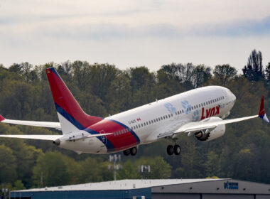 Lynx Air 737-800 Ln8558 Takeoff and Exteriors