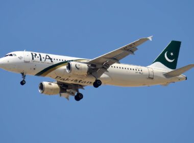 Pakistan International Airlines Airbus A320