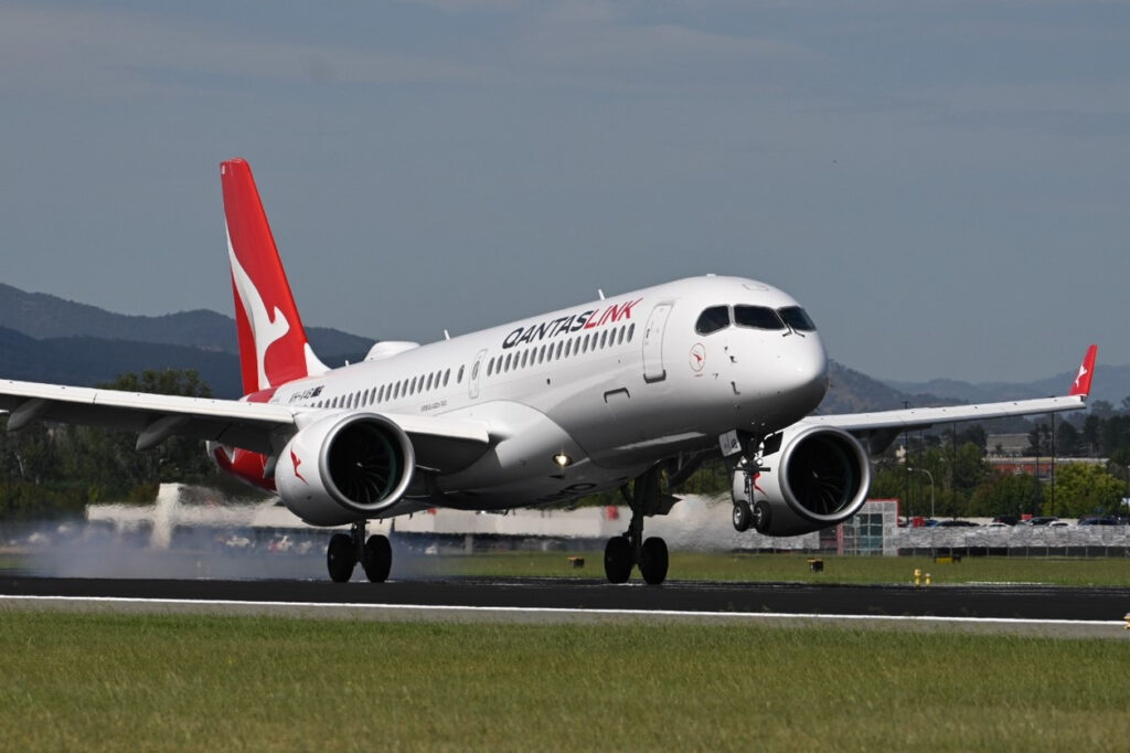 Qantas A220