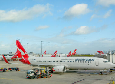 Qantas 737 in MEL