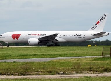 Red Wings Boeing 777-200ER