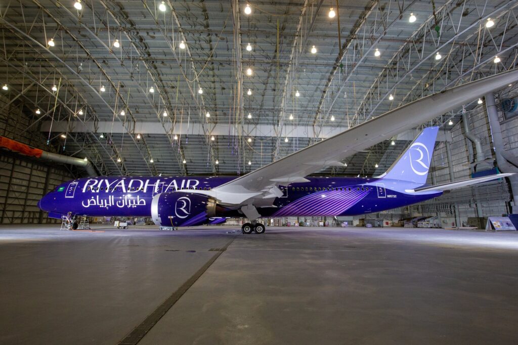 Watch as Riyadh Airs Boeing 787 soars to the sky with its new livery