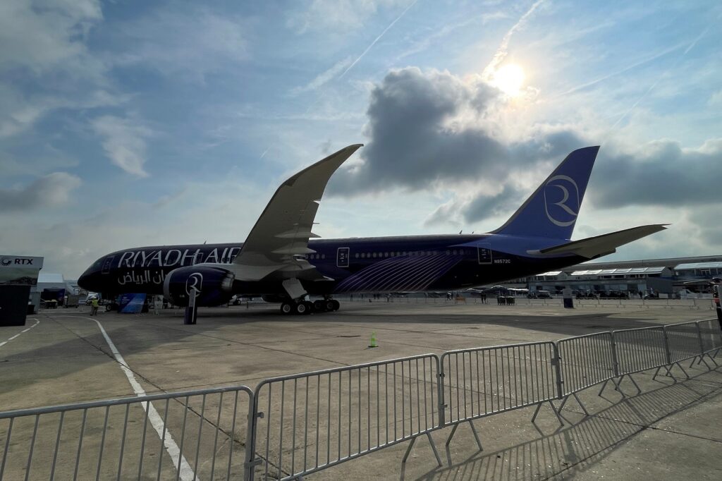 Riyash Air Boeing Dreamliner