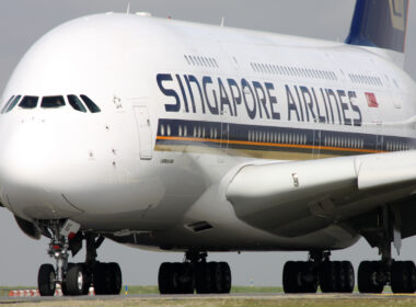 Paris,,France,-,March,29:,Singapore,Airlines,Airbus,A380-841,Taxis