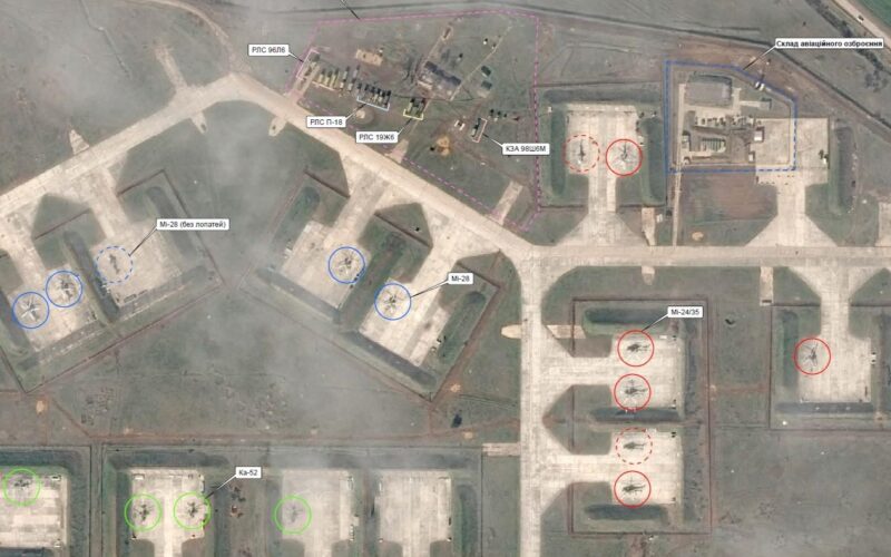 Satellite image of helicopters at Dzhankoy airfield