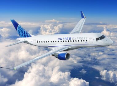 SkyWest order Embraer E175 jets