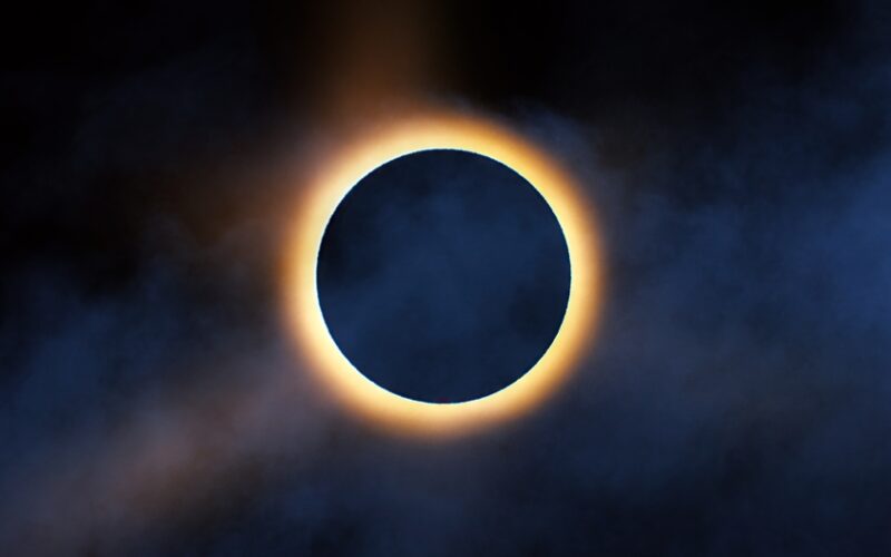 Total,Solar,Eclipse,With,Fog