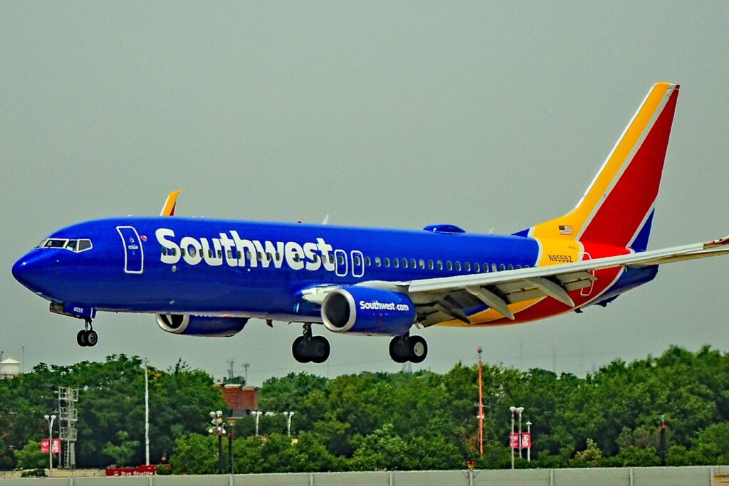 Southwest Airlines Boeing 737-800 N8555Z