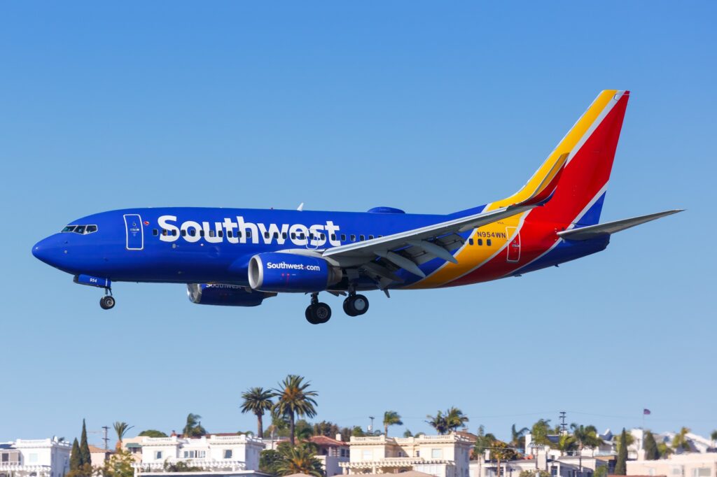 a Southwest Airlines Boeing 737 narrowly avoided a helicopter while landing at Burbank Bob Hope Airport BUR