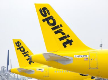 Spirit Airlines Yellow passenger aircraft Airbus A320