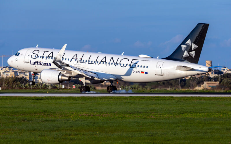 Star Alliance Lufthansa Airbus A320 214 REG D AIZN arriving on a sunny winter afternoon