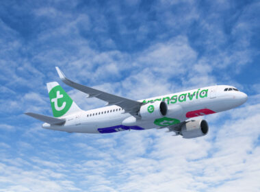 TRANSAVIA_A320NEO_WITH_BACKGROUND_(C)_AIRBUS_FOR_AIR_FRANCE_KLM