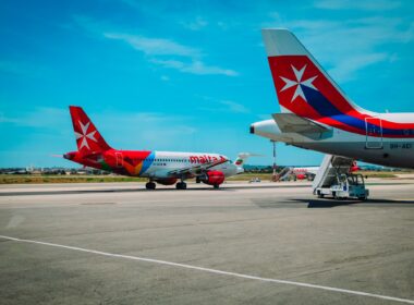 The Maltese government is looking to dissolve Air Malta and establish a new airline following the EC's disapproval of state aid that would be given to Air Malta