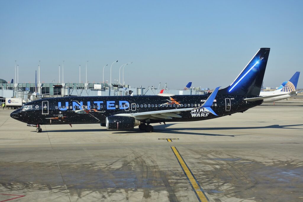 While revenues surged compared to Q1 2022 United Airlines still ended Q1 2023 with a net loss