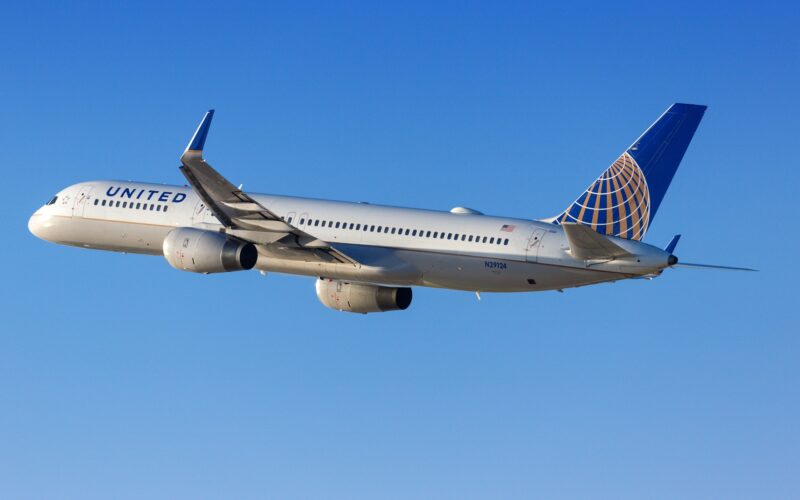 United Airlines Boeing 757 200