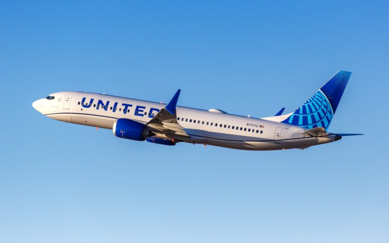 United Boeing 737 MAX 8