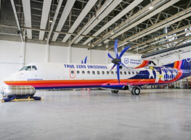 Universal Hydrogen spun the propellers of its De Havilland Canada DHC-8-300 on hydrogen for the first time