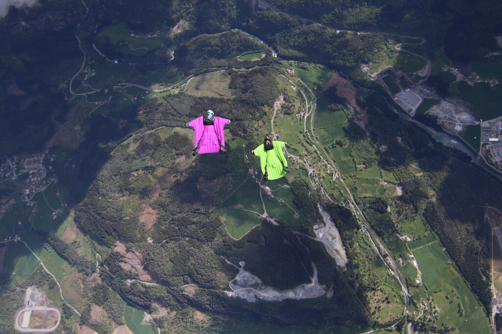 Wingsuit skydivers