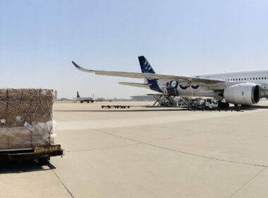 a350-1000-in-tianjin-masks-loading-covid-19_02_04.jpg