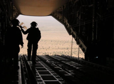 a400m-airbus-france-airdrop-1.jpg