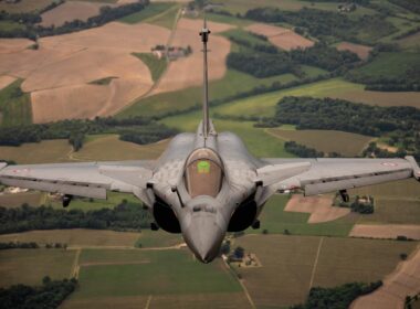 a_dassault_rafale_fighter_jet_flying.jpg