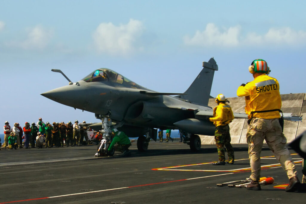 a_dassault_rafale_m_on_an_aircraft_carrier_deck.jpg