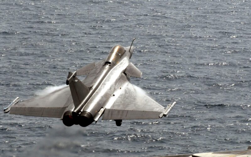 a_french_navy_rafale_taking_off_from_a_us_aircraft_carrier-1.jpg