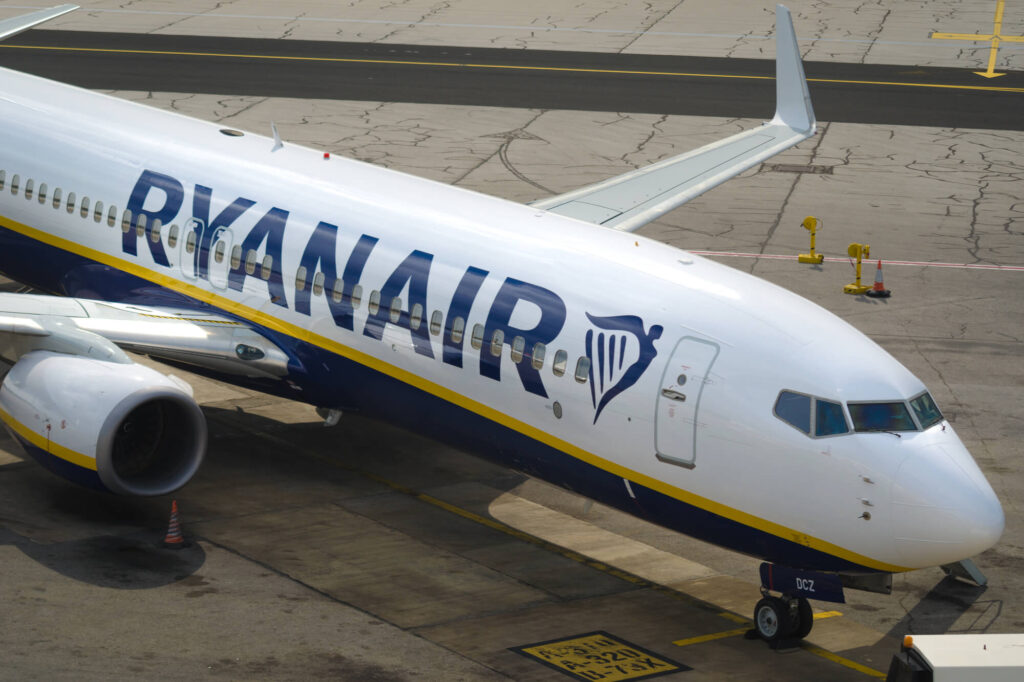 a_ryanair_boeing_737_in_malta.jpg