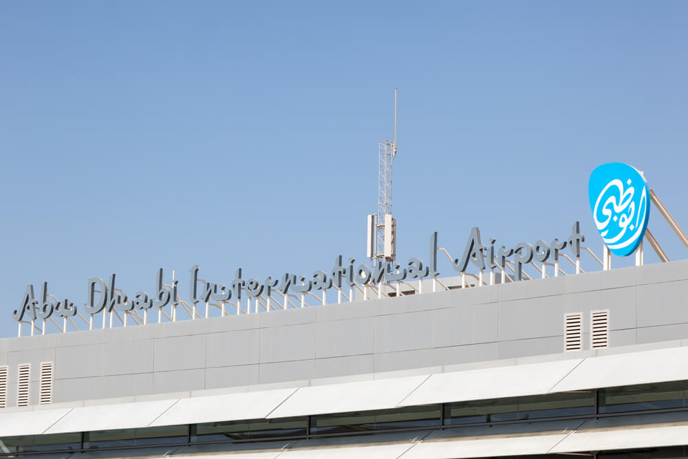 abu_dhabi_international_airport_sign_auh.jpg