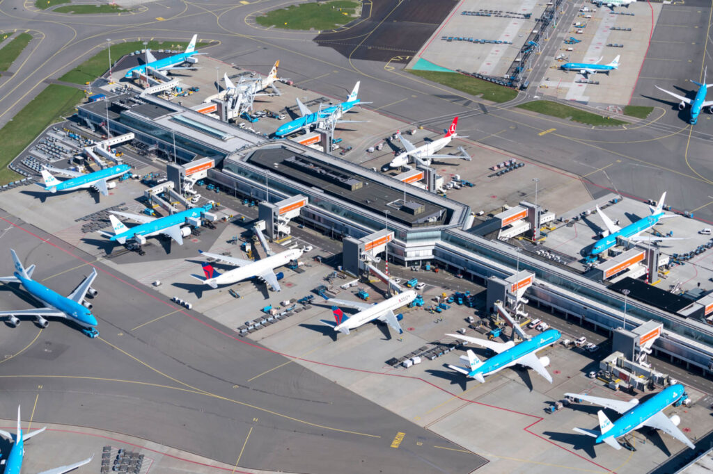 aerial_view_of_schiphol.jpg