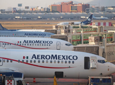 aeromexico_boeing_737s_at_mexico_city_airport.jpg