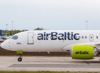 airBaltic Airbus A220