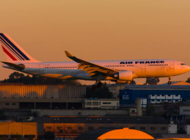 air_france_airbus_a330_f-gzcp.jpg