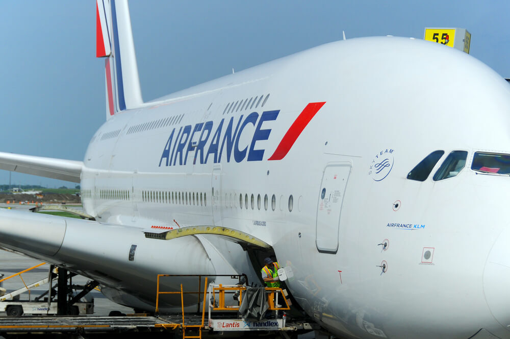 air_france_airbus_a380_in_montreal_international_airport_canada-1.jpg