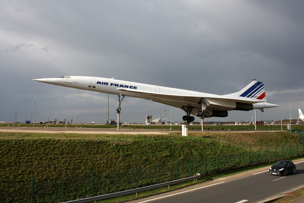 air_france_concorde_on_display_in_paris_france-2.jpg