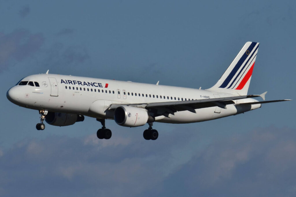 air_france_pilots_suspended_after_brawling_in_cockpit.jpg