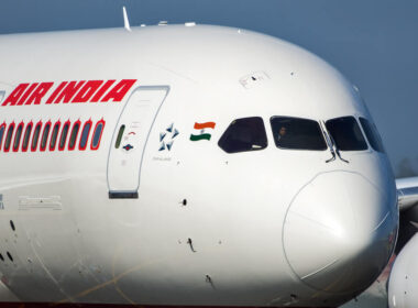 air_india_boeing_787_dreamliner_at_moscow_domodedovo_international_airport.jpg