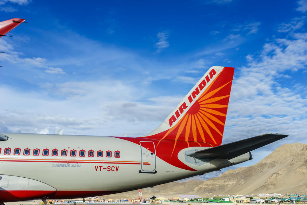 air_india_plane_at_kushok_bakula_rimpochhe_airport-1-1.jpg