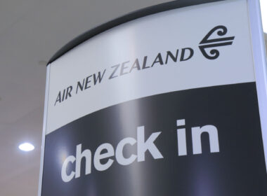 air_new_zealand_logo_at_aukland_airport_akl.jpg