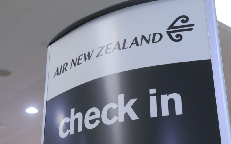 air_new_zealand_logo_at_aukland_airport_akl.jpg