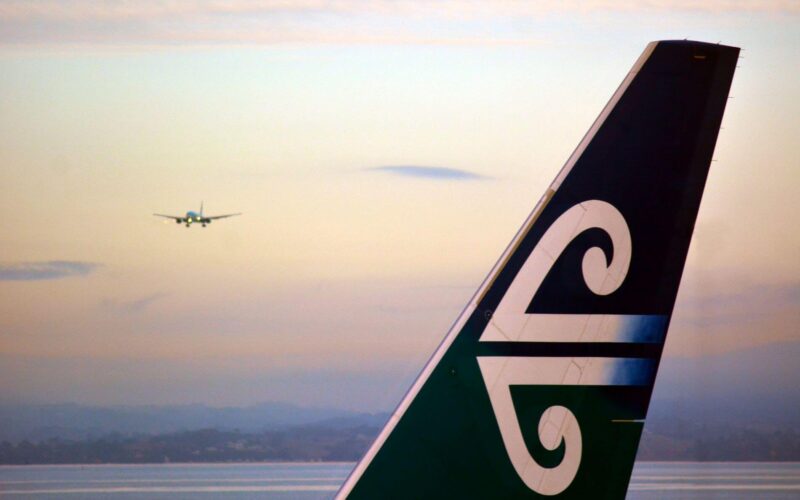 air_new_zealand_tail_in_sunset.jpg