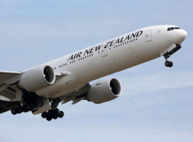 air_nz_777-300er_taking_off.jpg