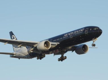 air_nz_boeing_777_in_all_blacks_livery.jpg