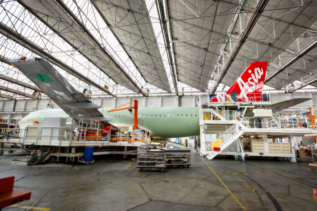 airasia_airbus_a320_assembled_in_toulouse_france.jpg