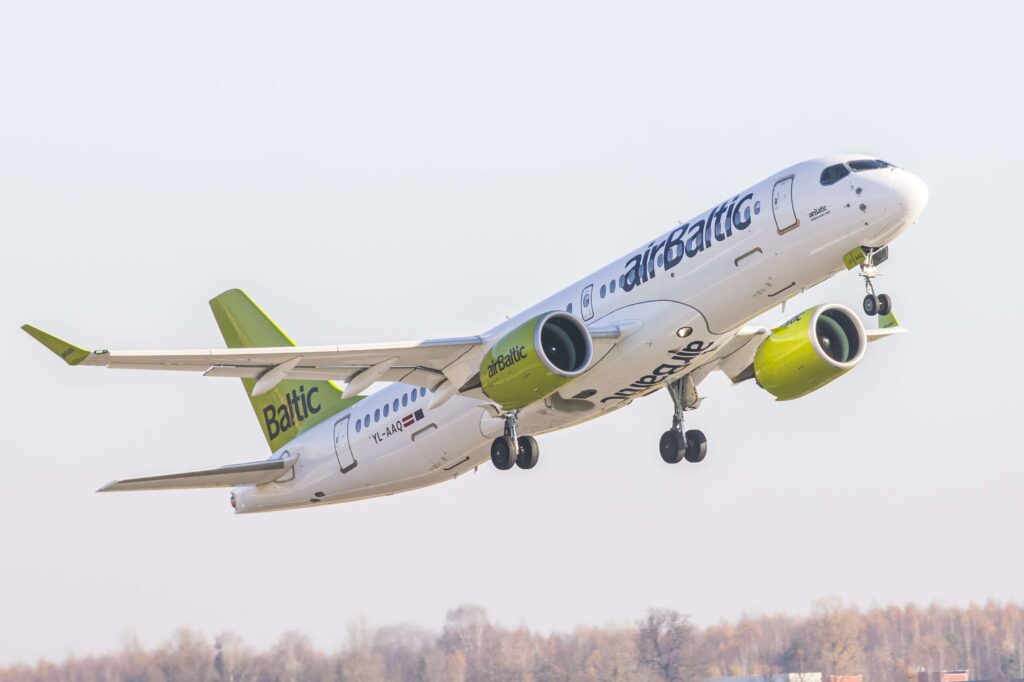 airbaltic_a220-5.jpg